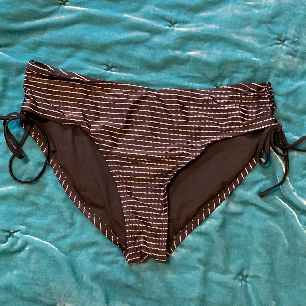 2 🌟 for $15 Time and Tru black and white stripe bikini bottoms XL 16-18 plus